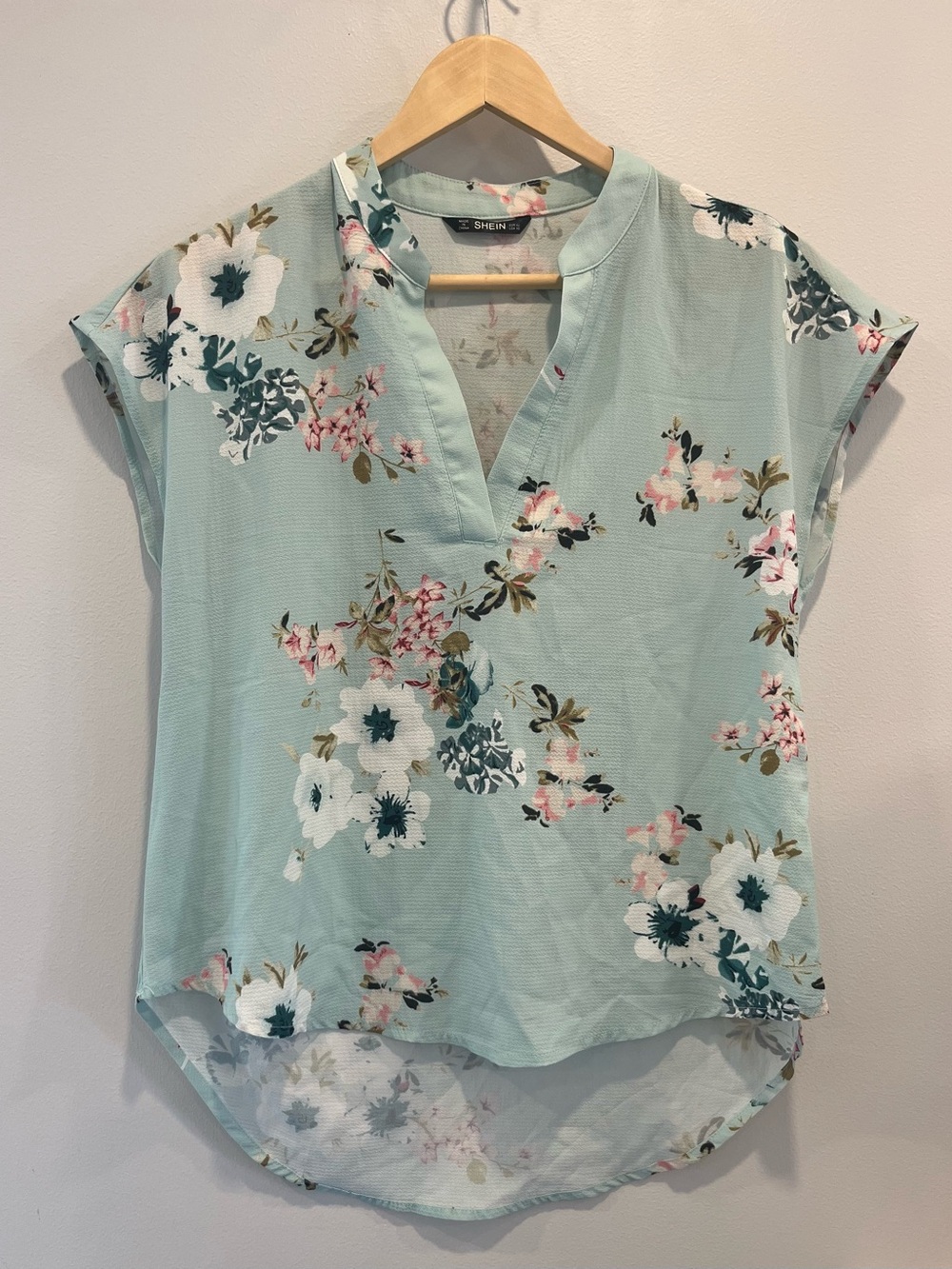 SHEIN Mint Green Floral Split-V Cap Sleeve Blouse